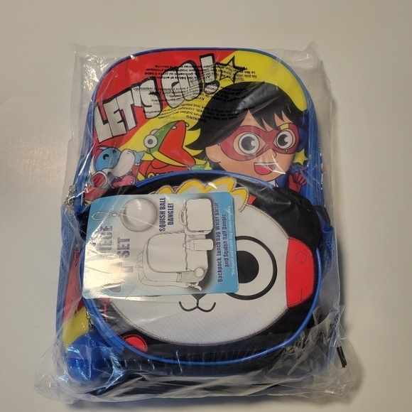 Ryan's World  NWT 4 piece backpack . - Picture 2 of 8